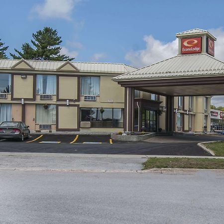Econo Lodge Orillia Exteriér fotografie
