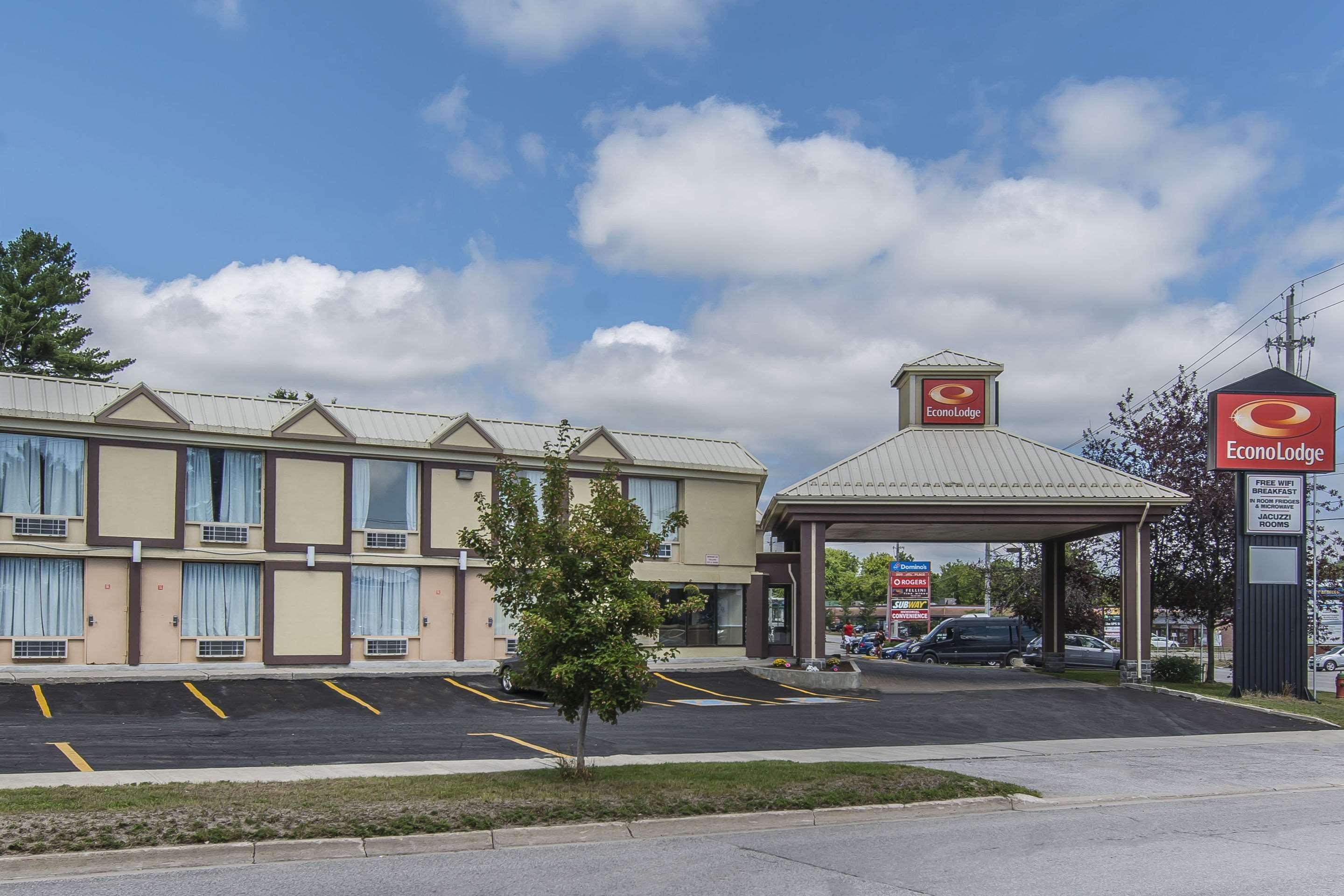 Econo Lodge Orillia Exteriér fotografie